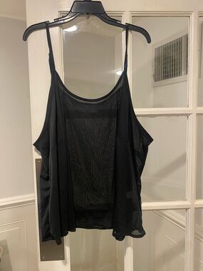 Avenue Studio size 30/32 top good condition